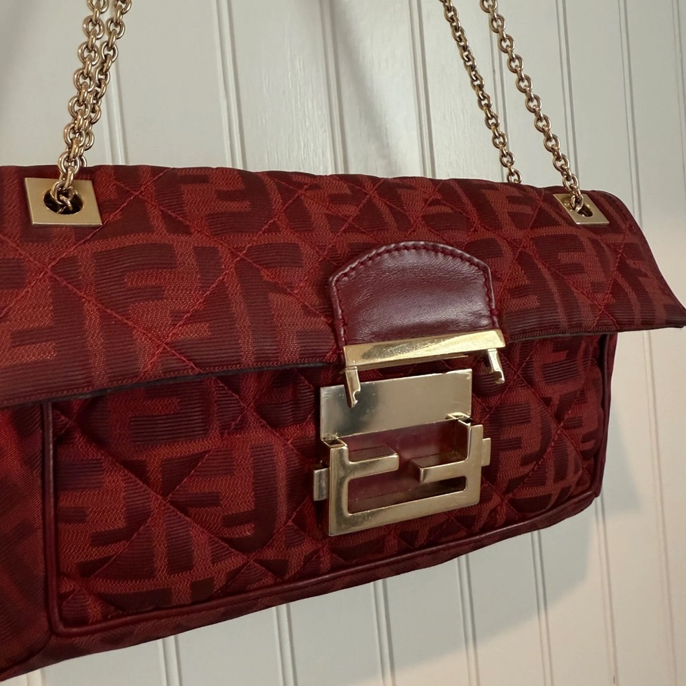 Fendi Red Shoulder Bag with Monogram and Gold Hardware - Picture 3 of 16